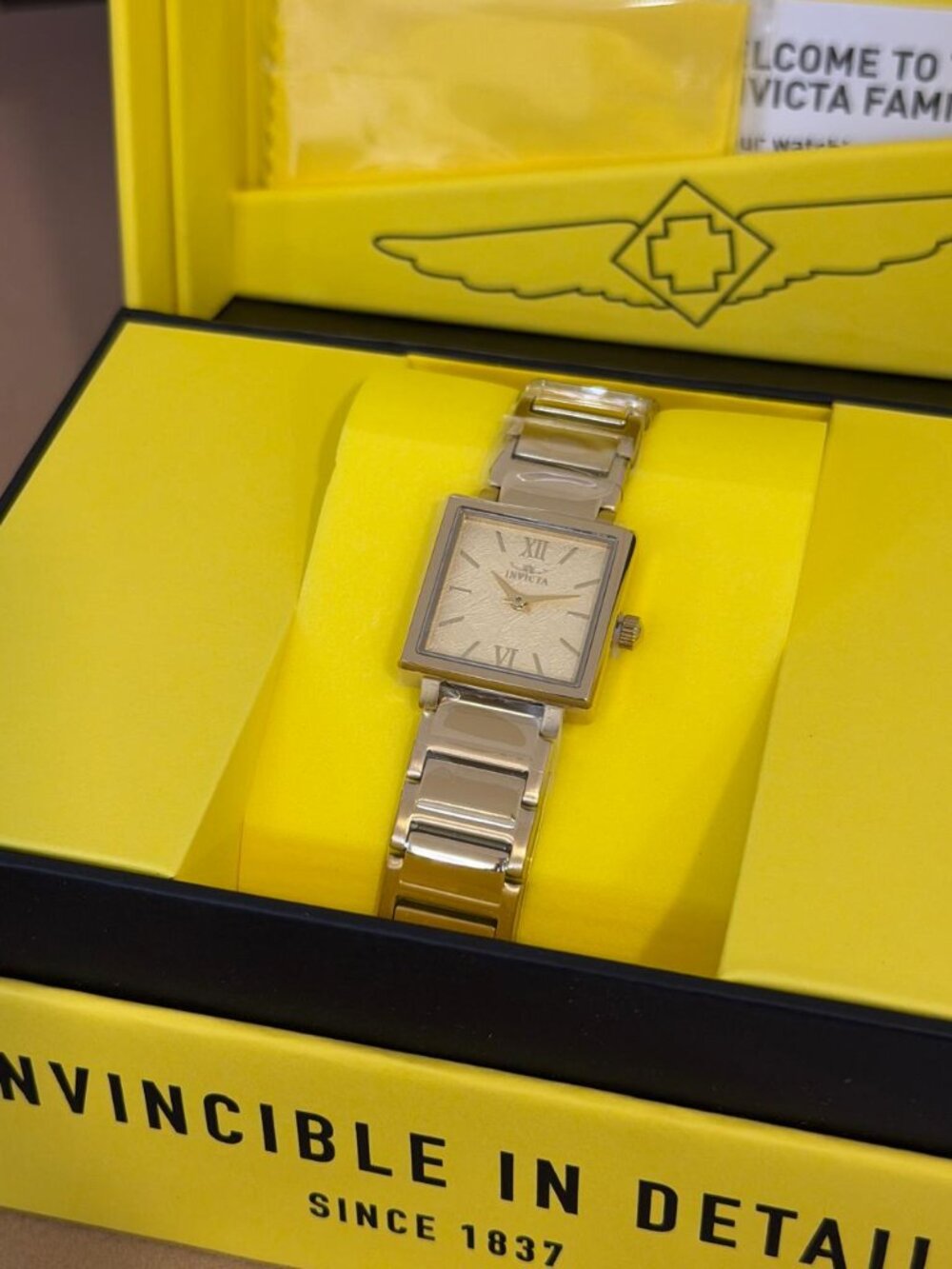 INVICTA - Stainless Steel Watch Elegant Luxury Daily Wear Watch